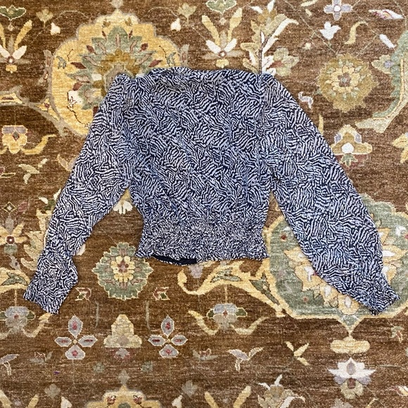 ASTR The Label Long Sleeve Printed Top - Picture 2 of 3